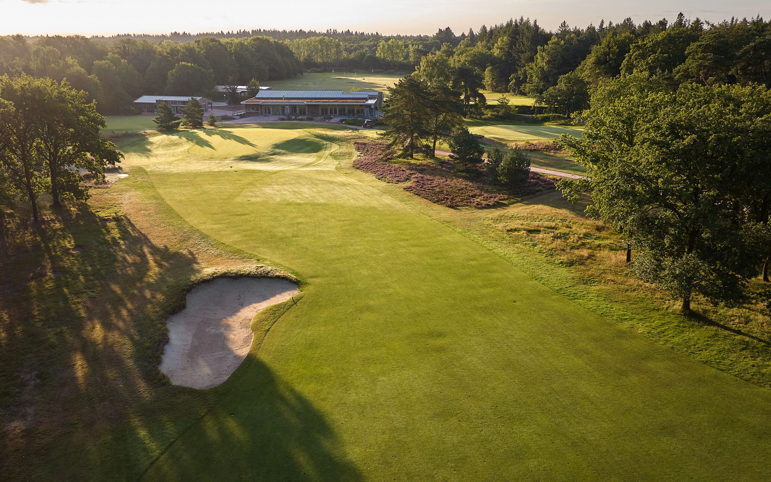 Hole 6 van afstand Golfclub de Hoge Kleij gemaakt door Hole 18 Golfbaan Fotografie
